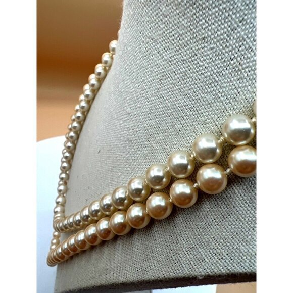 Vintage-Inspired 2 Strands of Glass Pearl Necklaces With Knotted Beads. A59 - Picture 7 of 12